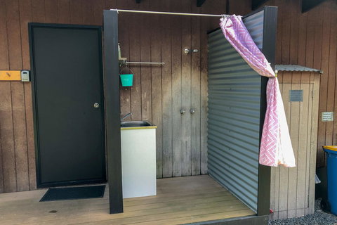 BAY OF FIRES ECO HUT Off Grid Experience At Binalong Bay - Hotel Gold Coast 17