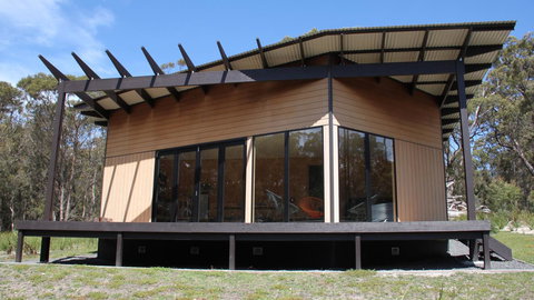 BAY OF FIRES ECO HUT Off Grid Experience At Binalong Bay - Hotel Gold Coast 21