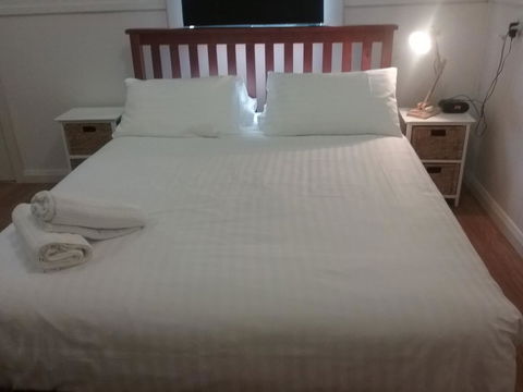 Tullah Tavern - Hotel Gold Coast 10