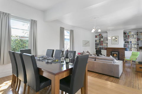 Amberley - Hotel Gold Coast 5