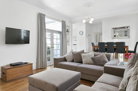 Amberley - Hotel Gold Coast 4