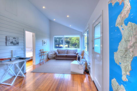 Fish @ Freycinet - Hotel Gold Coast 2