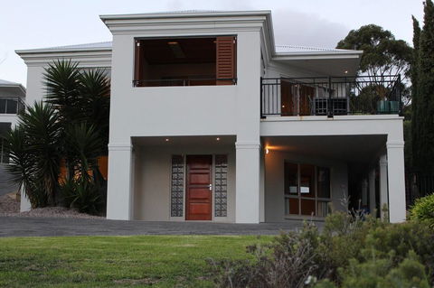 Villa 2 Bay Of Fires - Hotel Gold Coast 7