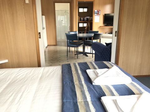 Strahan Beach Tourist Park - Hotel Gold Coast 2