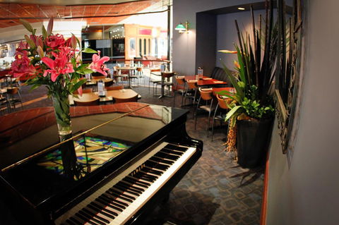 Nightcap At Matthew Flinders Hotel - Hotel Gold Coast 8