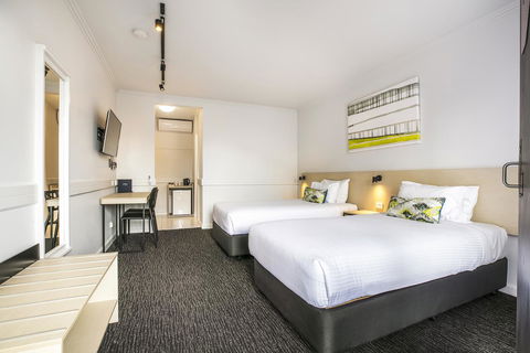 Nightcap At Matthew Flinders Hotel - Hotel Gold Coast 19