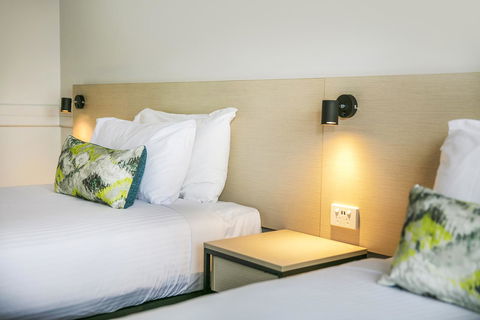 Nightcap At Matthew Flinders Hotel - Hotel Gold Coast 15