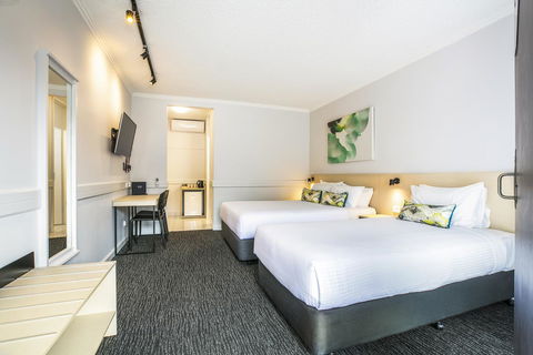 Nightcap At Matthew Flinders Hotel - Hotel Gold Coast 0