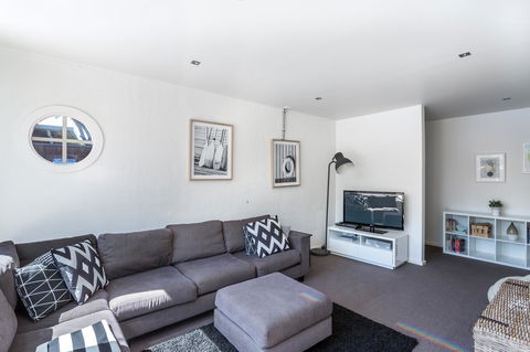Front Beach House - Hotel Gold Coast 10