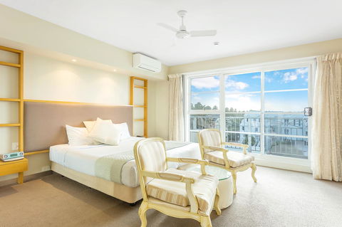Deep Blue Hotel & Hot Springs - Hotel Gold Coast 11