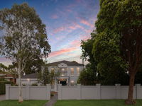 Book Inverloch Accommodation Vacations Hotel Gold Coast Hotel Gold Coast