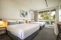 Book Seaford Accommodation Vacations Hotel Gold Coast Hotel Gold Coast