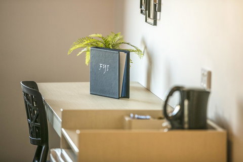 Nightcap At The Cheeky Squire - Hotel Gold Coast 15