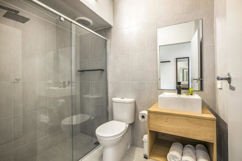 Nightcap At The Cheeky Squire - Hotel Gold Coast 2