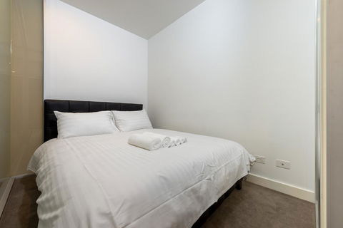 Amazing Accommodations: Vogue - Hotel Gold Coast 26