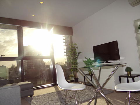 Amazing Accommodations: Vogue - Hotel Gold Coast 22