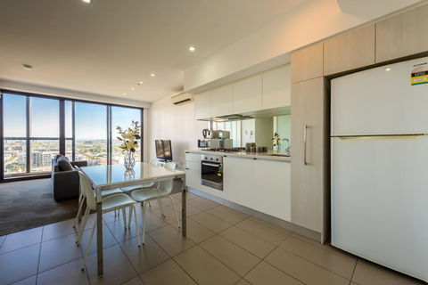 Amazing Accommodations: Vogue - Hotel Gold Coast 41