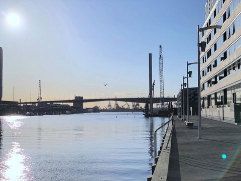 Pride Docklands Waterfront Apartment City View - Hotel Gold Coast 6