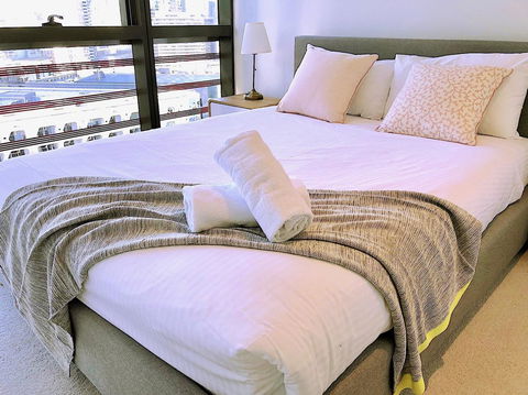Pride Docklands Waterfront Apartment City View - Hotel Gold Coast 41