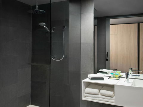 Vibe Hotel Melbourne Docklands - Hotel Gold Coast 16
