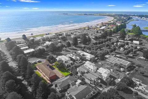 Eastern Beach Holiday Units - Hotel Gold Coast 7