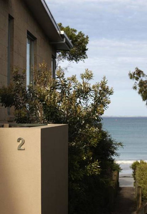 Battery Cove Beach Front Apartment - Hotel Gold Coast 17