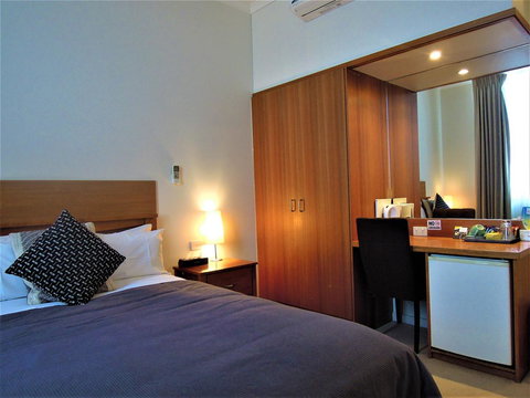 Plough Hotel - Hotel Gold Coast 7