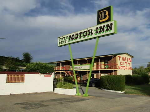 Twin City Motor Inn - Hotel Gold Coast 1