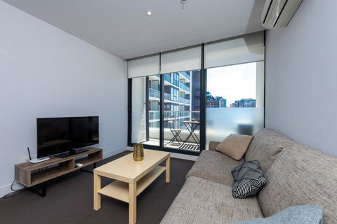 Amazing Accommodations : South Yarra - Hotel Gold Coast 37