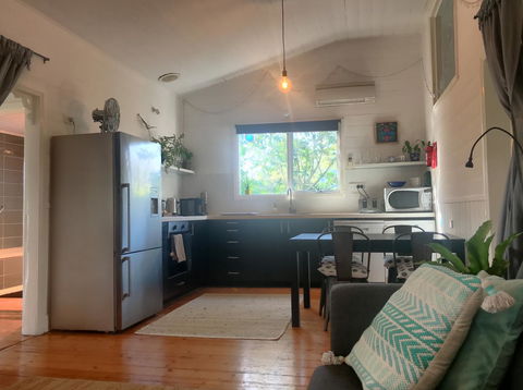 Cinta Cottage - Hotel Gold Coast 3