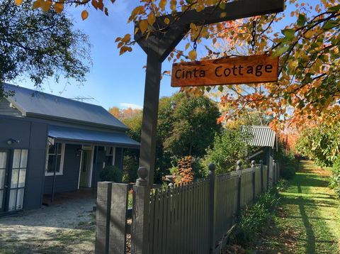 Cinta Cottage - Hotel Gold Coast 0