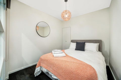 Signature Waterfront Apartments - Hotel Gold Coast 19