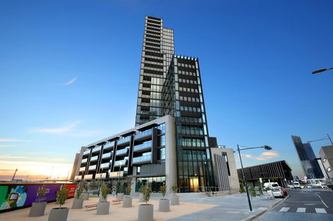Orange Stay At Collins Wharf - Hotel Gold Coast 2