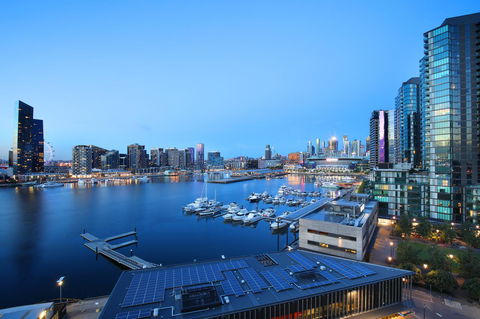 Orange Stay At Collins Wharf - Hotel Gold Coast 4