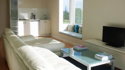 Tintagel - Hotel Gold Coast 6