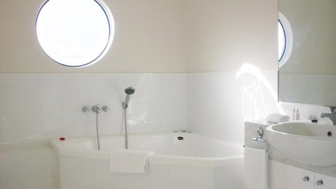 Tintagel - Hotel Gold Coast 4