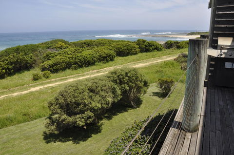 14 Steps - Hotel Gold Coast 10