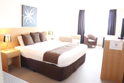 Bairnsdale International - Hotel Gold Coast 10