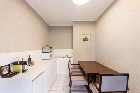 Eltham Gateway Hotel & Conference Centre - Hotel Gold Coast 17