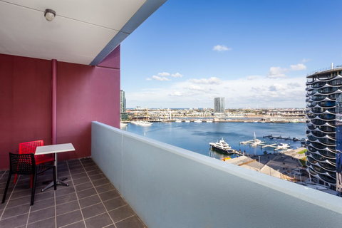 Accent Accommodation@Docklands - Hotel Gold Coast 1
