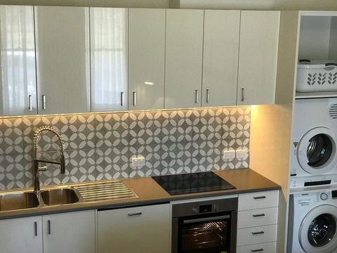 The Botanic Apartments Williamstown - Hotel Gold Coast 2