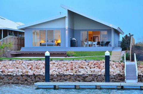 The Carnarvon Luxury Canal Home - Hotel Gold Coast 0