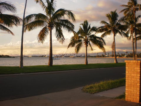 The Carnarvon Luxury Canal Home - Hotel Gold Coast 1