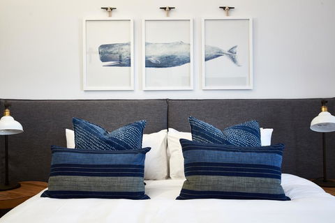 The Clovelly Hotel - Hotel Gold Coast 0