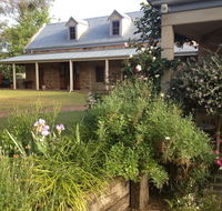 The Coach House on River and Park - Hotel Gold Coast