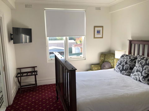 The Corner Hotel Alexandra - Hotel Gold Coast 1