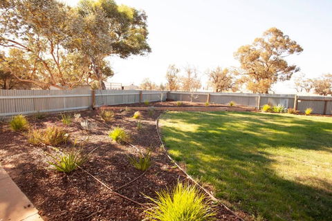 The Farmhouse. - Hotel Gold Coast 3