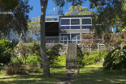 The Folly - Hotel Gold Coast 0