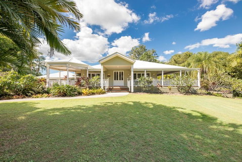 The Frangipani Farm - Hotel Gold Coast 1