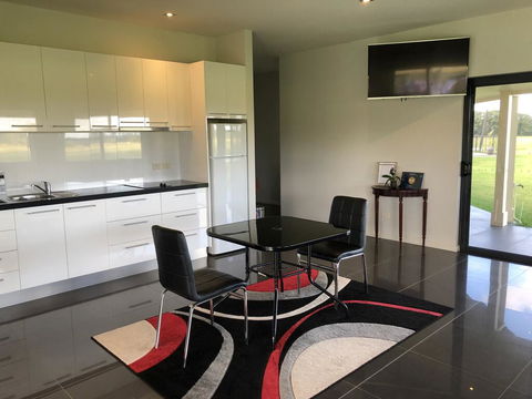 The Glen - Hotel Gold Coast 3